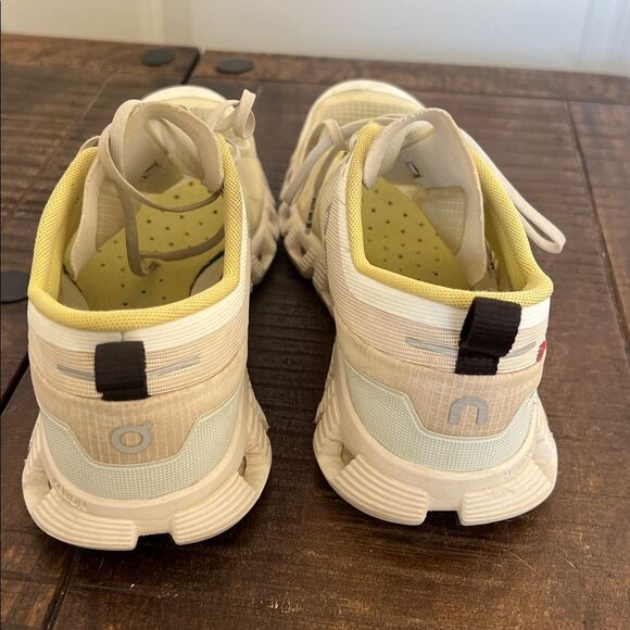 On Cloud Women's Running Shoes White Yellow Shift Vapor US Sz 8 - Picture 5 of 11